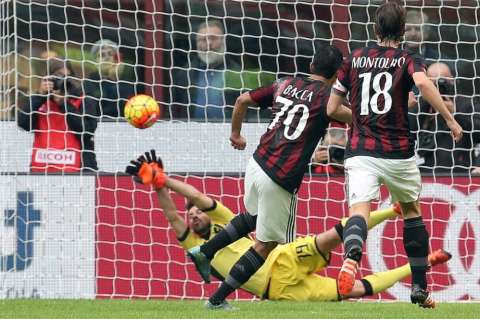 Carlos Bacca marcó en el triunfo del Milan ante Sassuolo