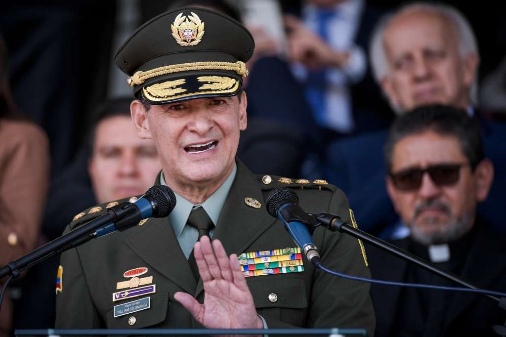 El general William Salamanca asumió oficialmente como nuevo director de la Policía.