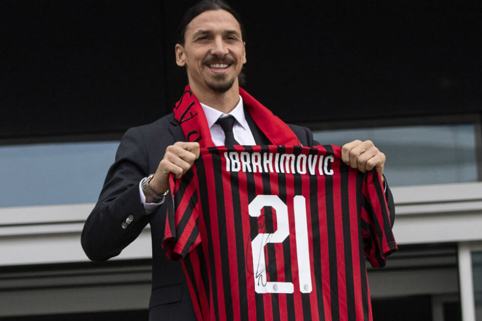 Zlatan Ibrahimovic, durante la presentación de su regreso al Milan. / AFP