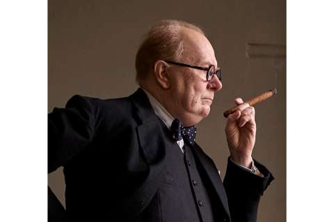 Gary Oldman como Winston Churchill en "Las Horas más Oscuras"