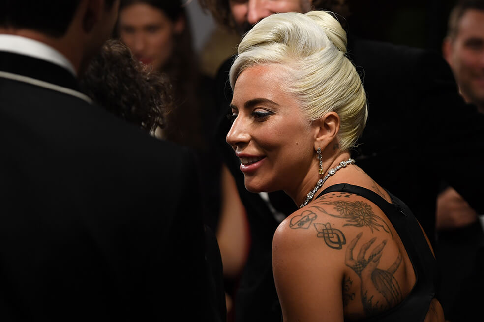 People publicó unas fotos de Lady Gaga y Dan Horton, quienes estaban en un restaurante de Studio City, un barrio situado en la parte noroeste de Los Ángeles (EE.UU.). / Archivo AFP