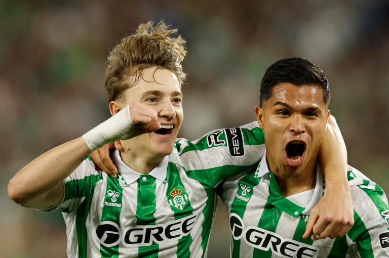 Gol y asistencia de ‘Cucho’ Hernández en el 5-1 de Betis frente Valladolid