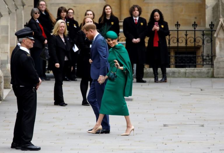El príncipe Enrique y Meghan Markle dicen adiós a la realeza