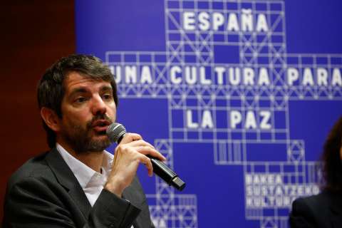 España protagoniza la FILBo 2025 con un mensaje de cultura y paz