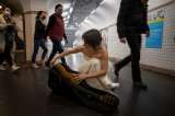 Música para los oídos en el ruidoso metro de París