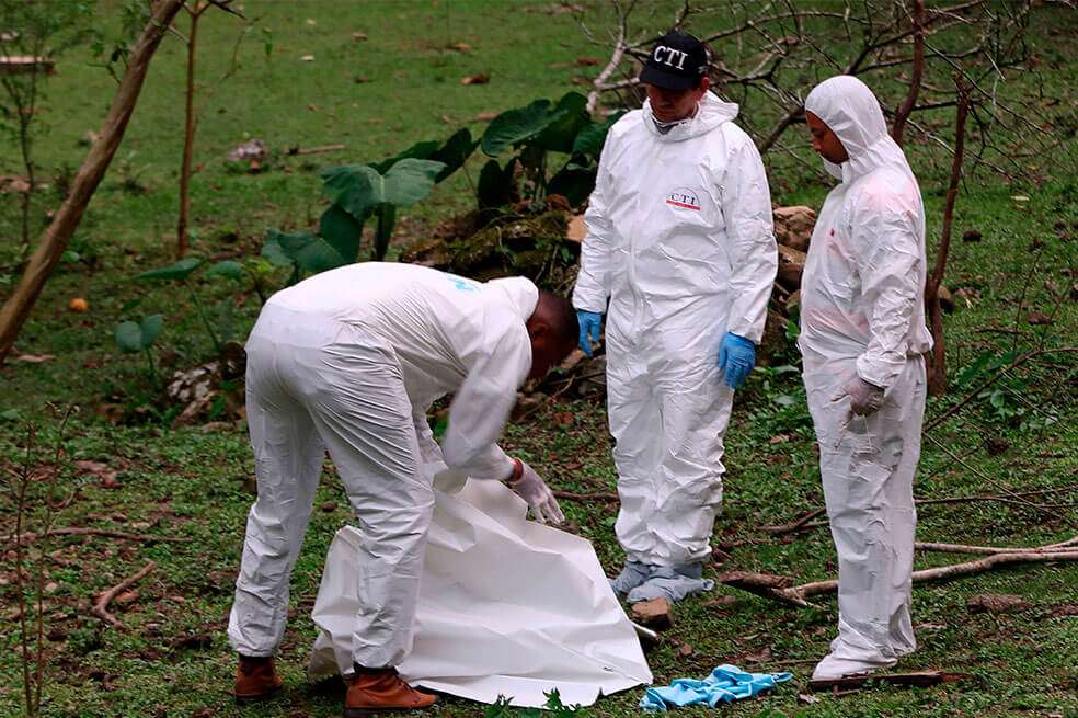 Las mujeres fueron asesinadas con varios impactos por arma de fuego y abandonadas en este sector del sur de la ciudad.