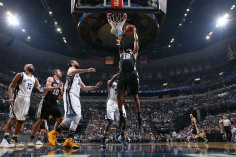 Los Spurs clasifican a segunda ronda en la postemporada de la NBA