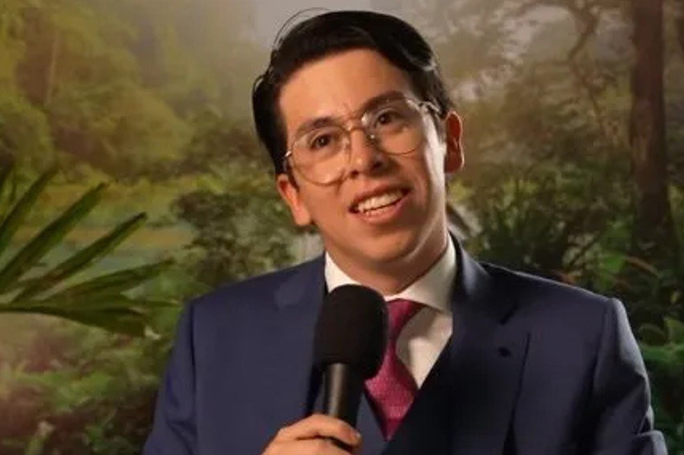 El comediante padece una extraña enfermedad que le fue diagnosticada cuando iniciaba su vida adulta y que afecta a menos del 1% de la población en el mundo. Conoce su historia.