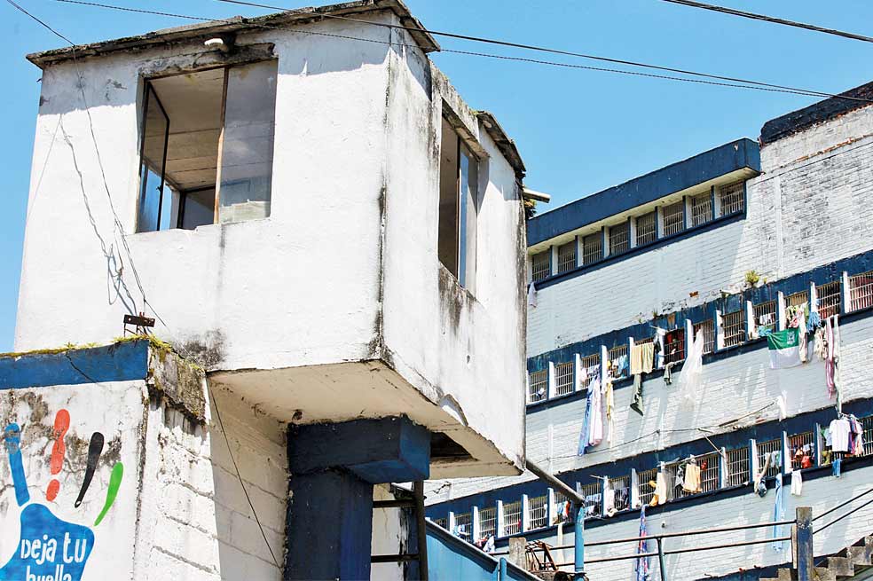 La cárcel Pedregal tiene capacidad para 1.129 presos y hay 1.474. / Luis Benavides
