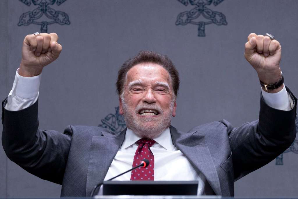 Vatican City (Italy), 30/09/2025.- US actor Arnold Schwarzenegger speaks at a press conference in Vatican City, Vatican, 30 September 2025, to present the upcoming international conference 'Raising Hope for Climate Justice'. The event will be held from 01 to 03 October in Castel Gandolfo. (Italia) EFE/EPA/MASSIMO PERCOSSI