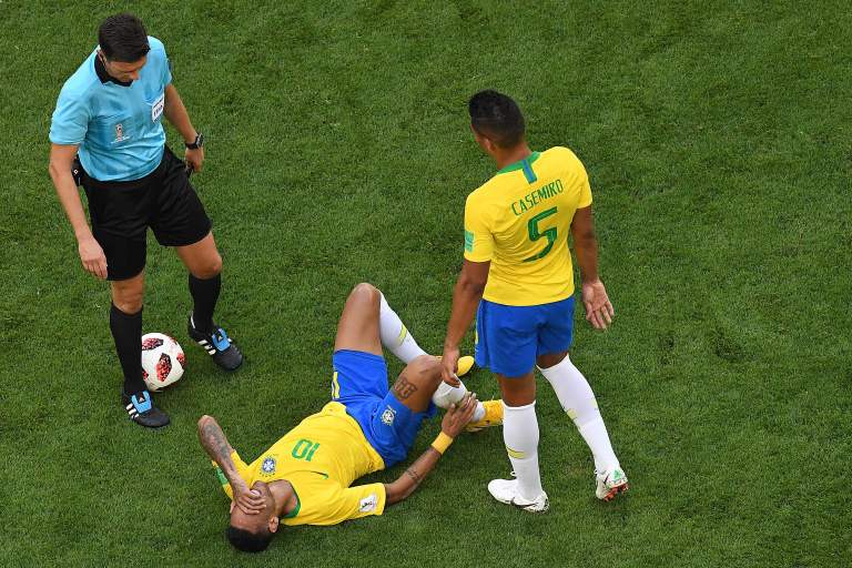 Neymar ha estado 14 minutos en el suelo durante el Mundial de Rusia