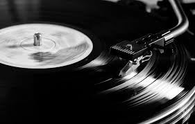Oda a los discos de vinilo en tiempos de la peste (Relatos y reflexiones)