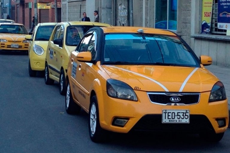 Taxistas se unen a mensajes de condolencia a Antonio Navarro Wolff