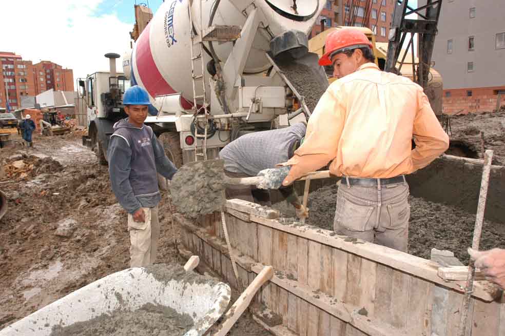En julio, la producción de cemento gris llegó a 1’077.446 toneladas, la segunda cifra más alta registrada en Colombia desde que el DANE lleva la estadística. / Archivo