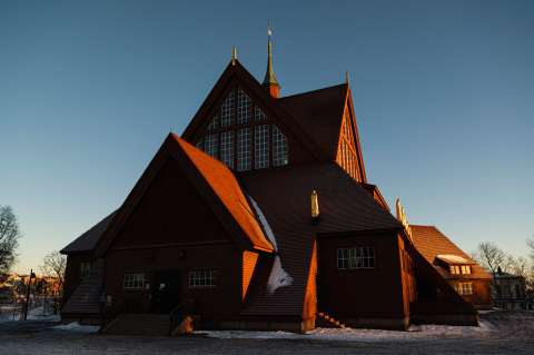 Trasladan una iglesia de hace más de 100 años en Suecia por ampliación de una mina
