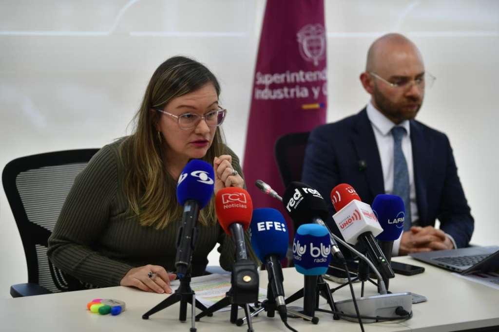 Este viernes, 14 de noviembre, Movistar y Tigo recibieron la autorización de la Superintendencia de Industria y Comercio para proceder con su fusión, pero con condiciones.