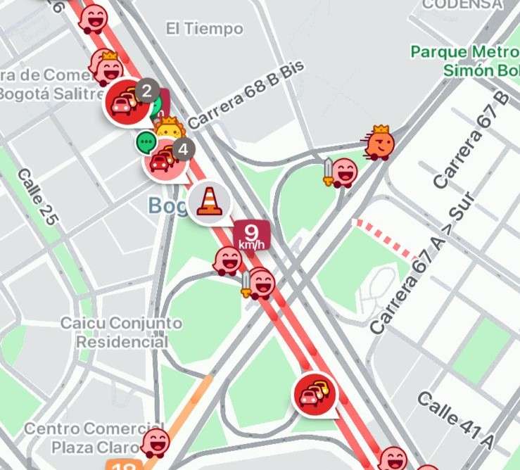 La app permite ver iconos sobre eventos en las calles y la densidad del tráfico en la ciudad.