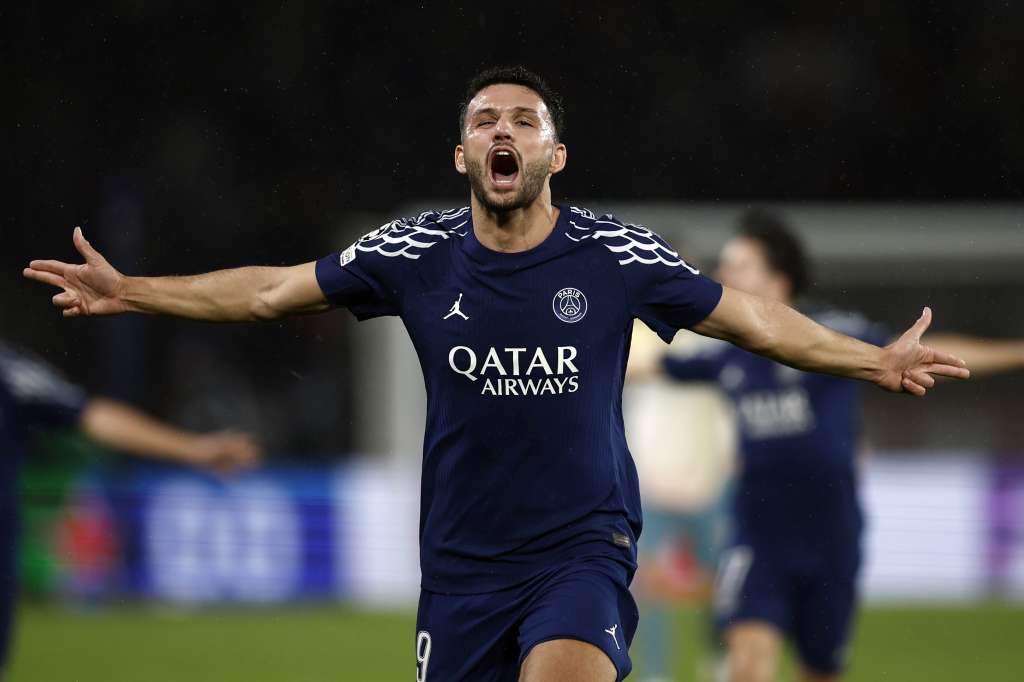 Paris (France), 22/01/2025.- Goncalo Ramos of PSG celebrates after scoring the 4-2 lead during the UEFA Champions League league phase soccer match between Paris Saint-Germain (PSG) and Manchester City, in Paris, France, 22 January 2025. (Liga de Campeones, Francia) EFE/EPA/YOAN VALAT