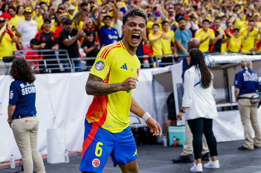 Glendale (United States), 06/07/2024.- Richard Rios of Colombia celebrates after scoring the 4-0 goal against Panama during the second half of the CONMEBOL Copa America 2024 Quarter-finals match between Colombia and Panama, in Glendale, Arizona, USA, 06 July 2024. EFE/EPA/JOHN G. MABANGLO