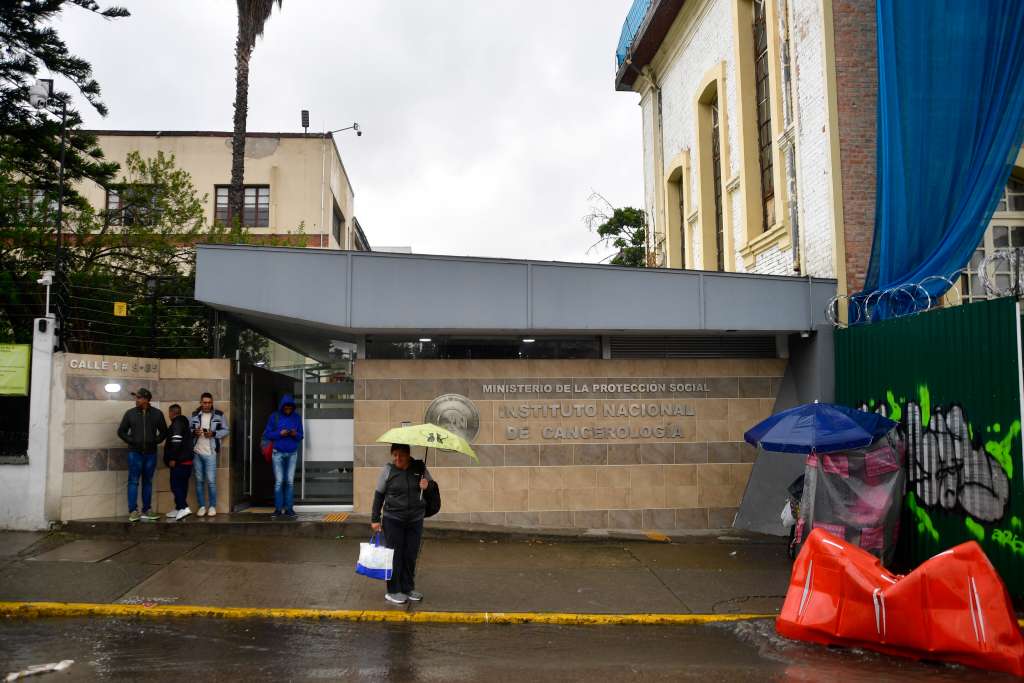 Fachada de esta entidad medica - Hospital Cancerológico de Colombia