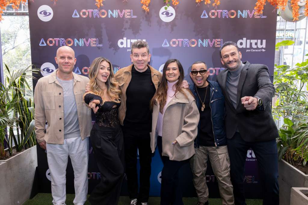 Juan Esteban Sampedro, vicepresidente de Entretenimiento, y Shela Aguilera, gerente de Formatos de Talento de Caracol Televisión, revelan los principales cambios y retos de la cuarta temporada del concurso musical para cantantes profesionales. Esta edición promete transformar por completo la dinámica del programa sin perder su esencia.