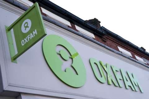 Exdirector de Oxfam en Haití admitió haber pagado a prostitutas, según informe