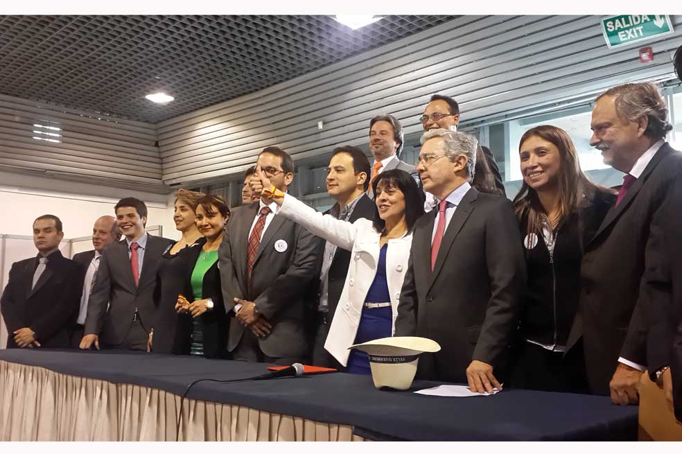El viernes, el Centro Democrático del expresidente Uribe inscribió su lista a la Cámara por Bogotá, que encabeza María Fernanda Cabal. / Centro Democrático