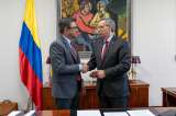Abelardo de la Espriella designó a Richard Caicedo como presidente del Icetex