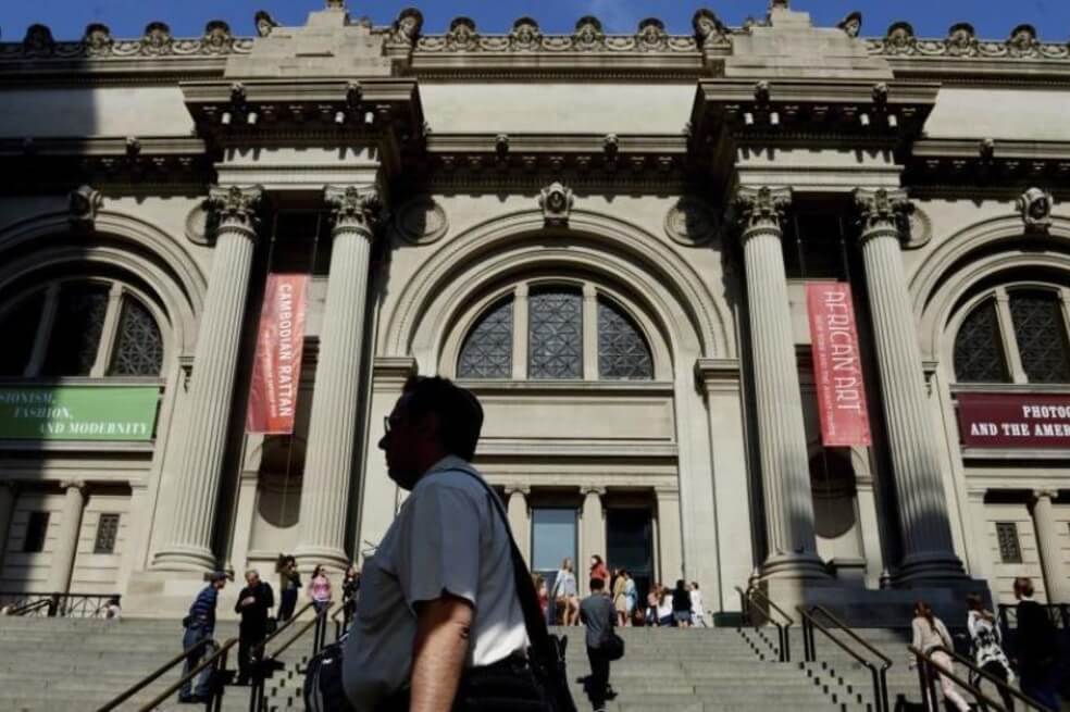 En febrero de 2021, el director del Museo Metropolitano, Max Hollein, ya había señalado que el más prestigioso de los museos neoyorquinos utilizaría este año las sumas obtenidas de la venta de obras para gastos de restauración de su colección.