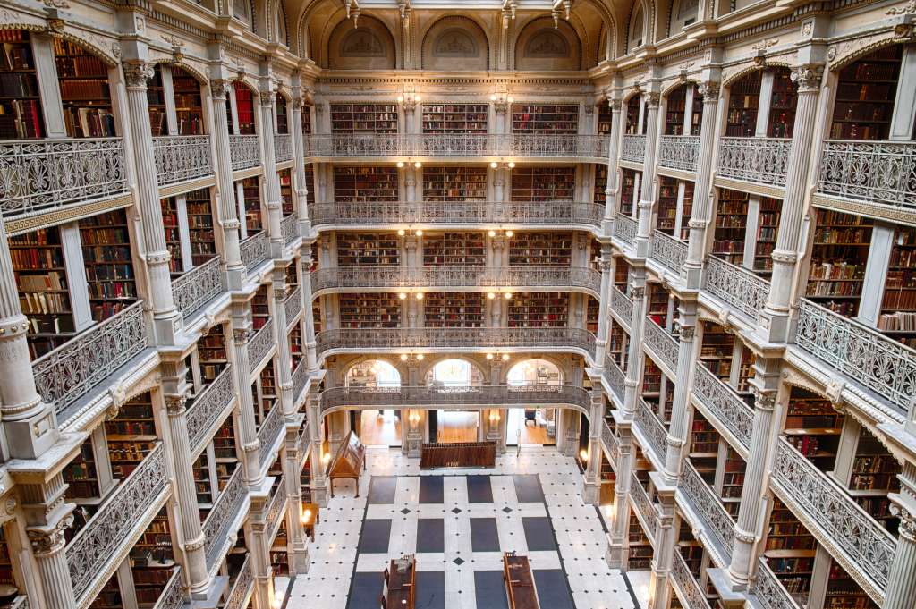Biblioteca George Peabody de Baltimore.