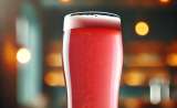 El auge de la cerveza rosada artesanal en Colombia