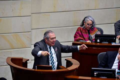 “No hemos logrado consensos”: Name afirma que reforma a la educación no está agendada