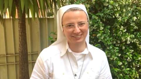 Ella es Simona Brambilla, la primera prefecta que tiene el Vaticano en la historia
