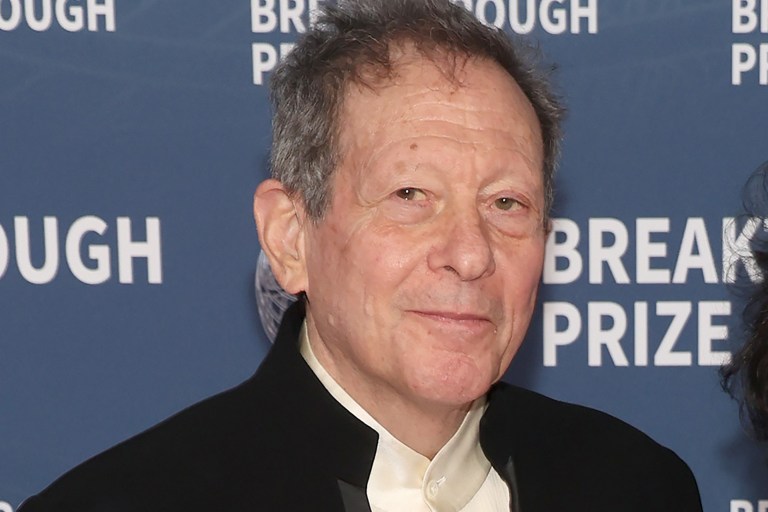 Se retira el presidente de Hoteles Hyatt, Tom Pritzker, por vínculos con Epstein
