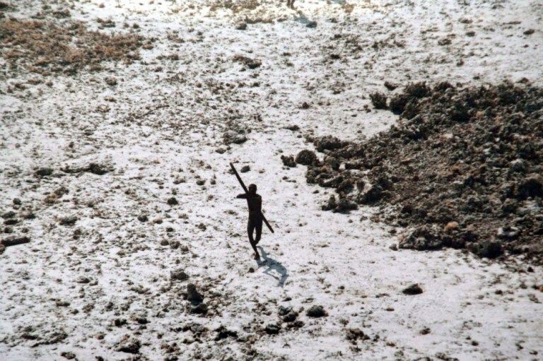 Así es Sentinel, la tentadora isla de la muerte que acoge a tribu aislada