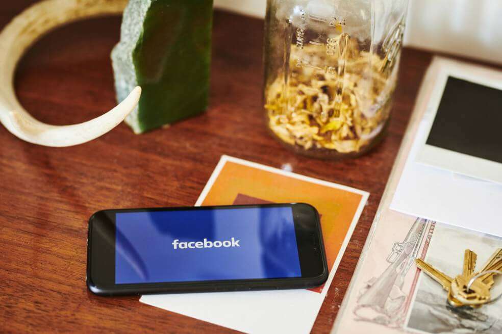 En 2016 Facebook fue utilizada en operaciones masivas de manipulación de electores, dirigidas desde Rusia. 