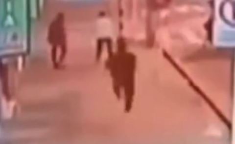 Revelan video de la golpiza a estudiante de Los Andes tras fiesta de Halloween