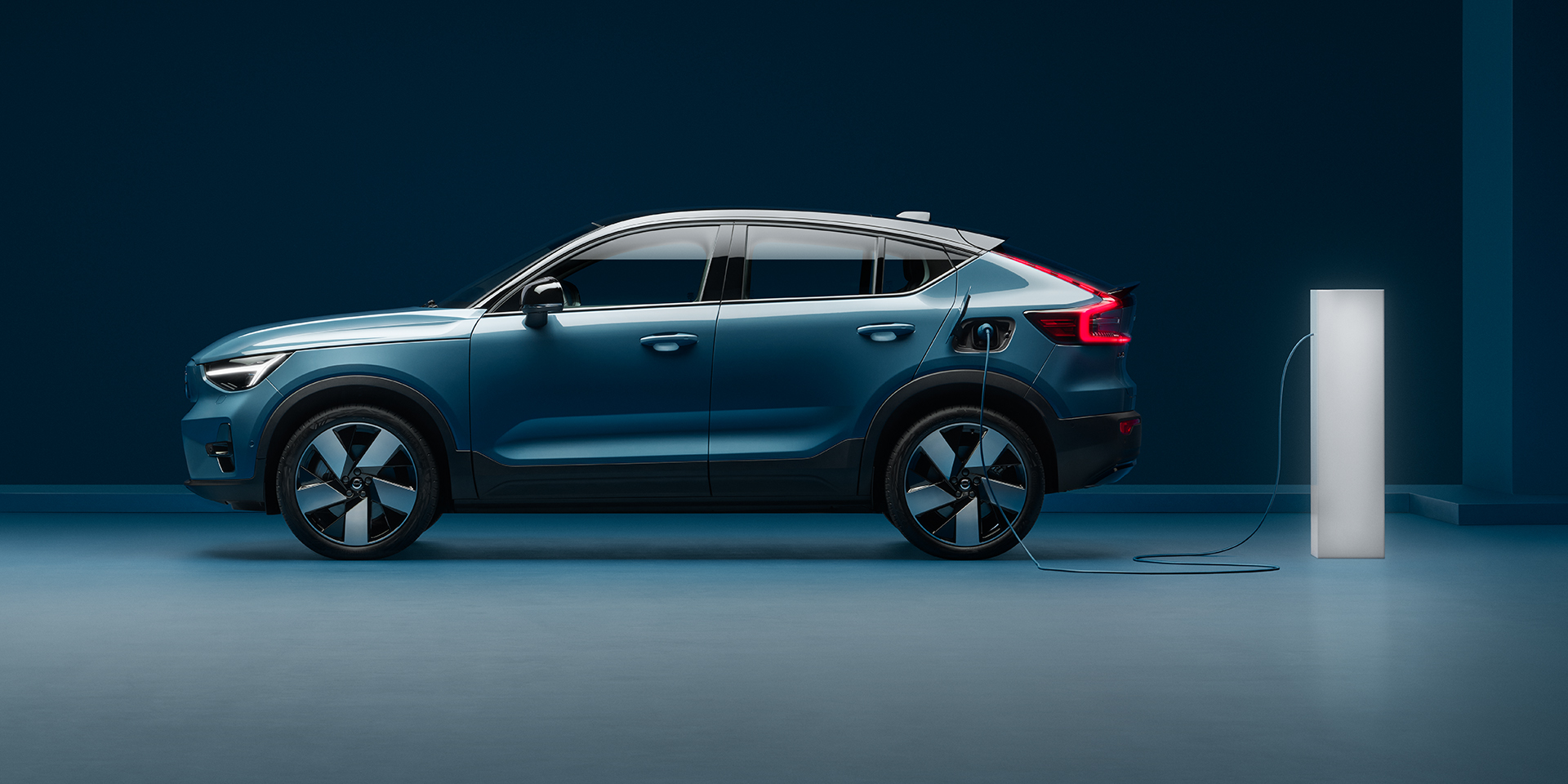 Volkswagen y Volvo presentaron los planes más ambiciosos con el 60% de los vehículos eléctricos en Europa y el 100% en el mundo, respectivamente, hasta 2030.