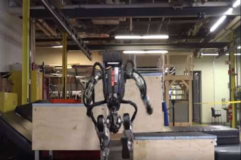 Atlas, el robot de Boston Dynamics que aprendió a hacer parkour