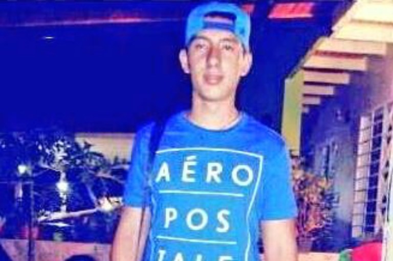Oposición venezolana denuncia muerte de joven manifestante por herida de bala