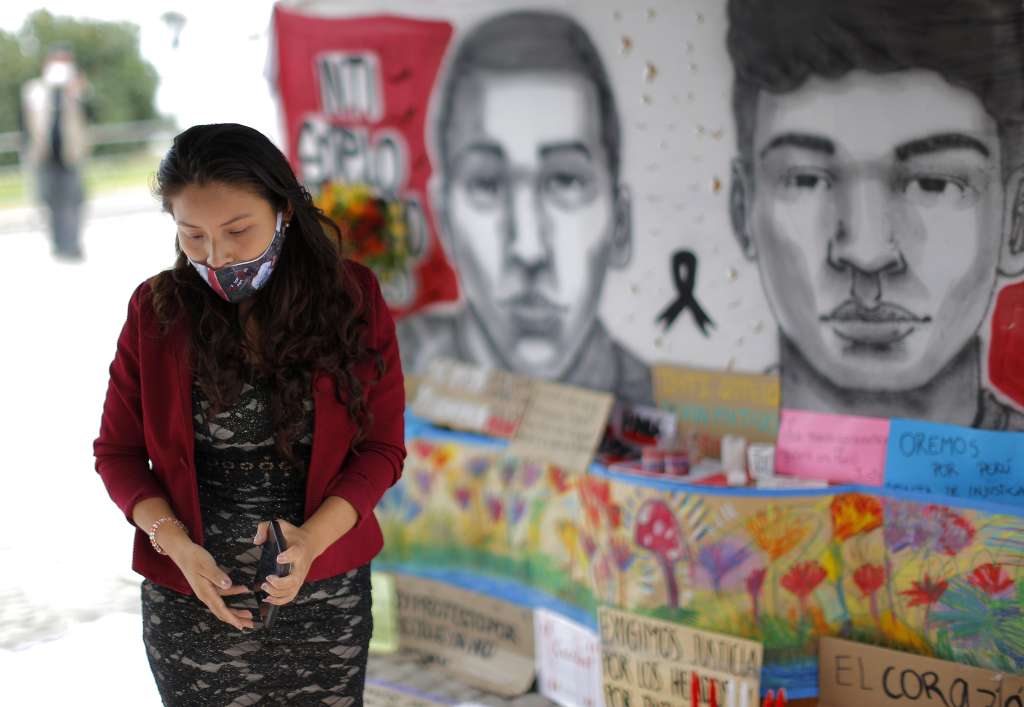 Quilla Sotelo, de 24 años, hermana melliza de Inti Sotelo víctima mortal de las marchas.