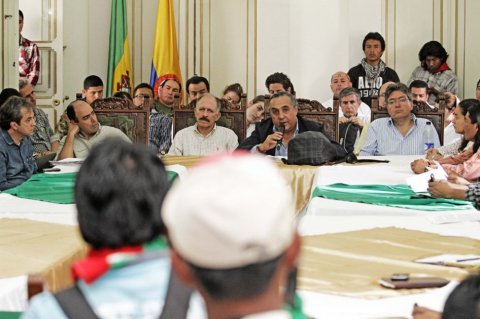 Según Gobierno, indígenas incumplieron cita y suspendieron diálogos en el Cauca