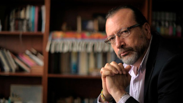 William Ospina: “Lo único que se les ocurre es hacer llover veneno sobre la coca”