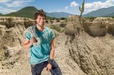Aventurero Daniel Tirado pone a prueba sus técnicas de supervivencia en "Desafíox2″