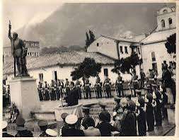 6 de agosto de 1960: la estatua de Gonzalo Jiménez de Quesada fue inaugurada en Bogotá como un regalo del Gobierno español.
