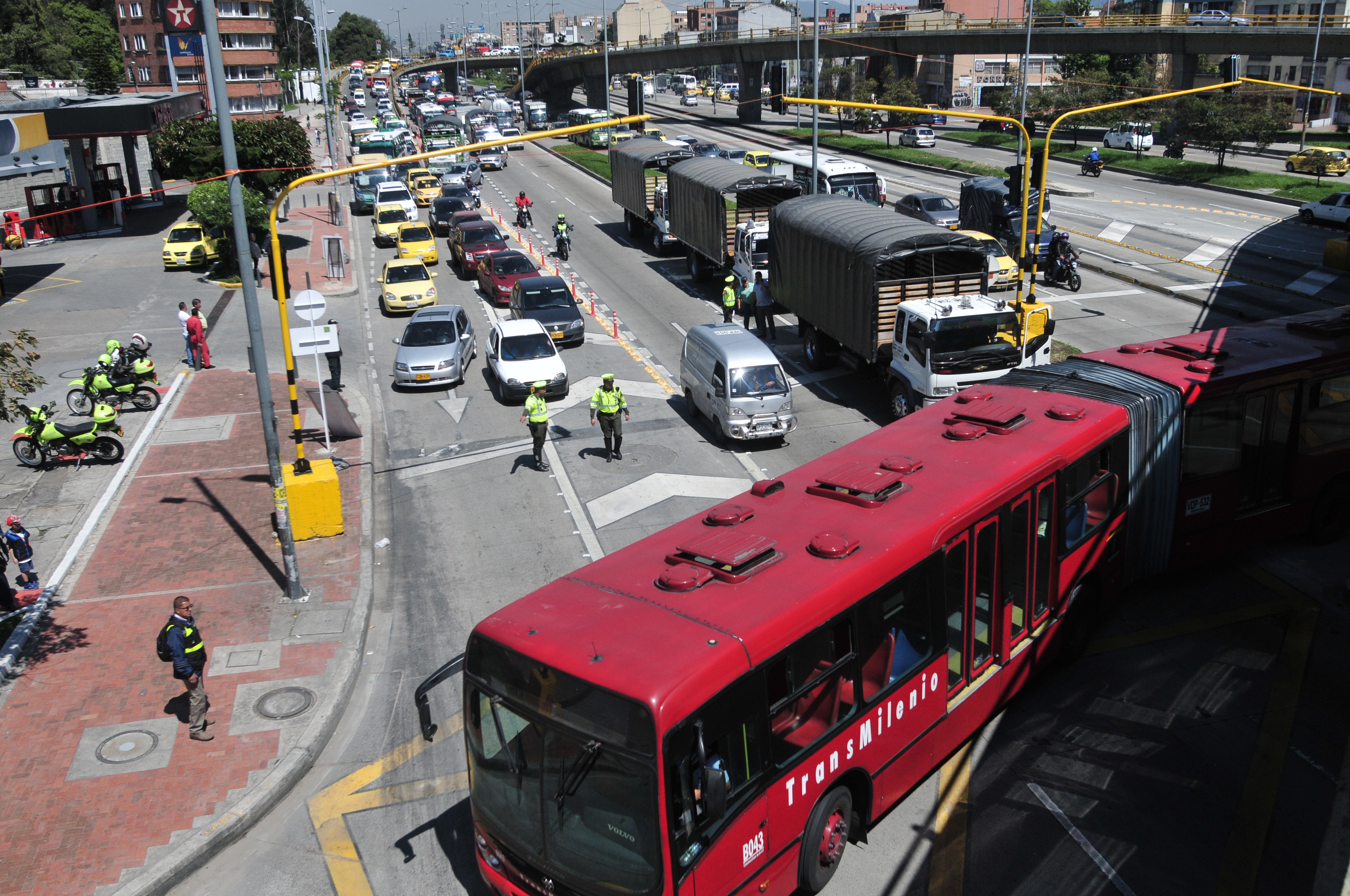 Apertura de la conexión de transmilenio entre la calle 26 con la carrera 30.