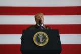 Un año después de ser elegido, Trump no logra levantar su popularidad