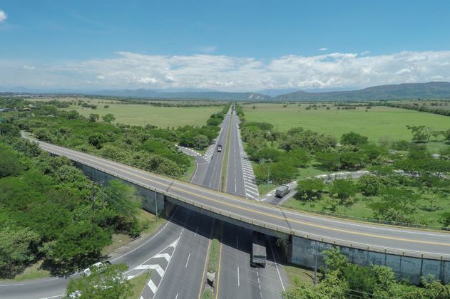 El comercio internacional se favorece con la modernización de la infraestructura vial.