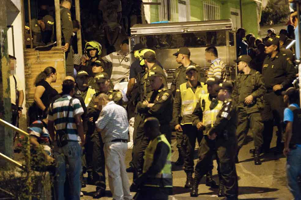 El asesinato de cuatro miembros de una familia en la Comuna 13 causó conmoción en la capital antioqueña. /Luis Benavides