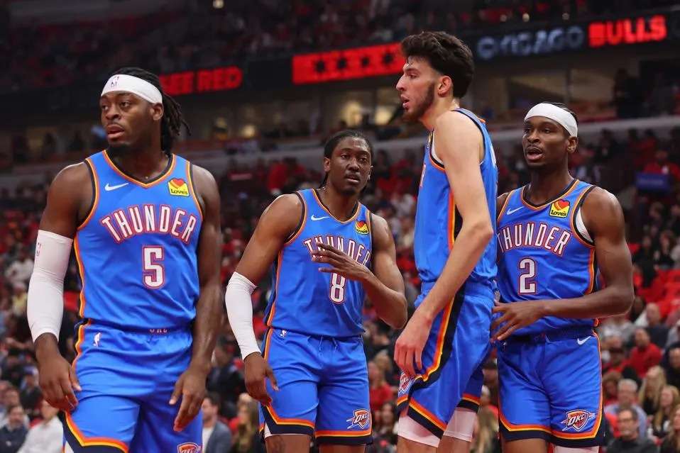 Lu Dortz, Jalen Williams, Chet Holmgren y Shai Gilgeous-Alexander